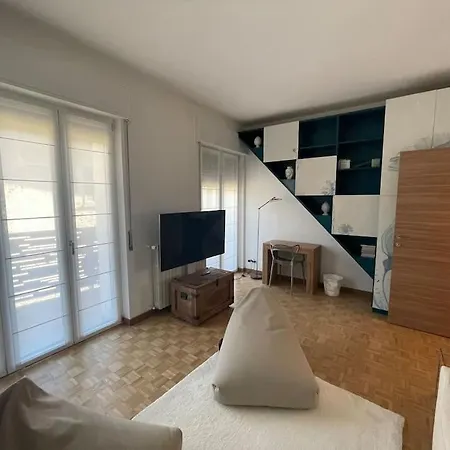 Grazioso Vicino Al Di *