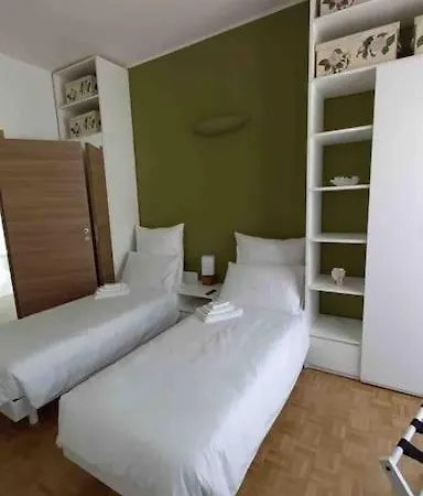 Grazioso Vicino Al Di * Erba